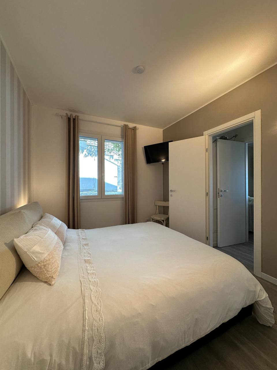 Camera – La Rondine Lake Como, Gravedona